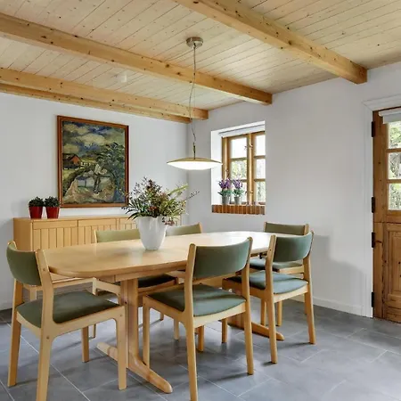 2 Bedroom Stunning In Lejlighed